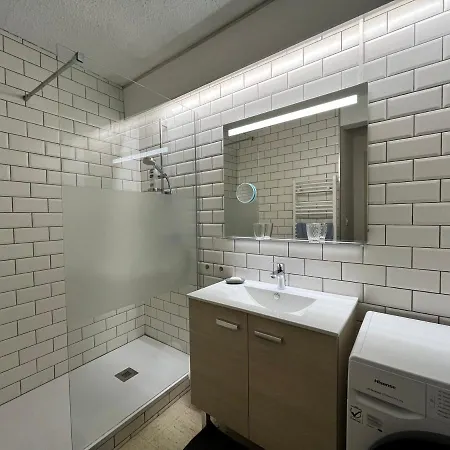 Appartement Spacieux Rénové 39m² Avec Balcon, Garage - - Fr-1-515-166